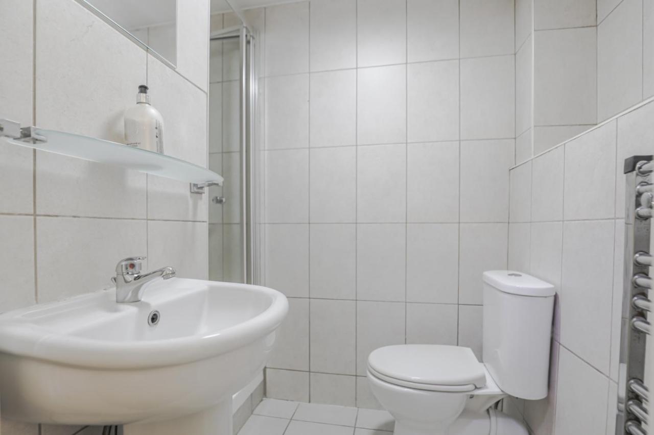 Oyo Sangha House - Short Stays เลสเตอร์ ภายนอก รูปภาพ